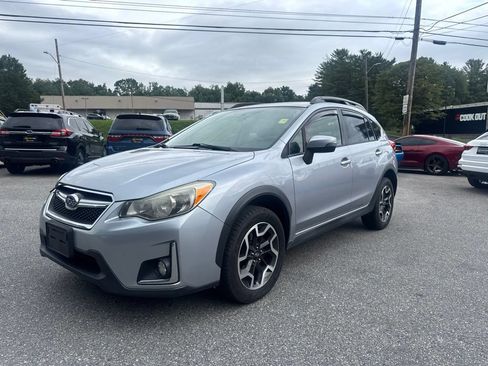 Used 2017 Subaru Crosstrek 2.0i Limited AWD/4WD image 3