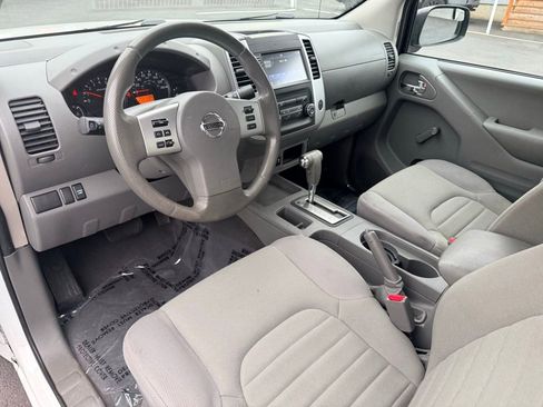 Used 2019 Nissan Frontier S image 14