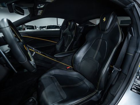Used 2021 Ferrari Roma RWD image 20