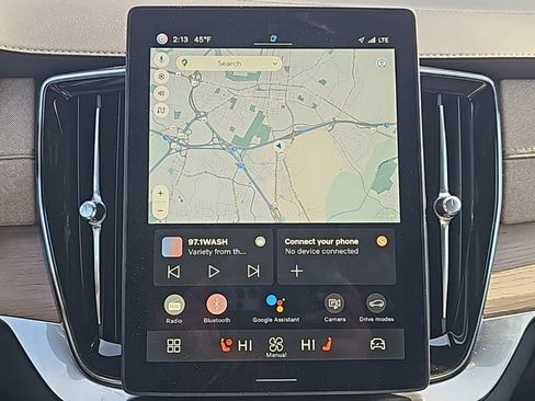 Used 2025 Volvo XC90 T8 Core image 7