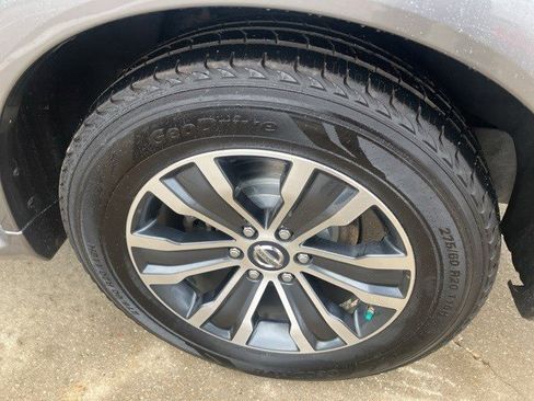 Used 2020 Nissan Armada SL w/ Premium Package image 28