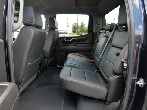 Used 2026 GMC Sierra 1500 SLT AWD/4WD image 21