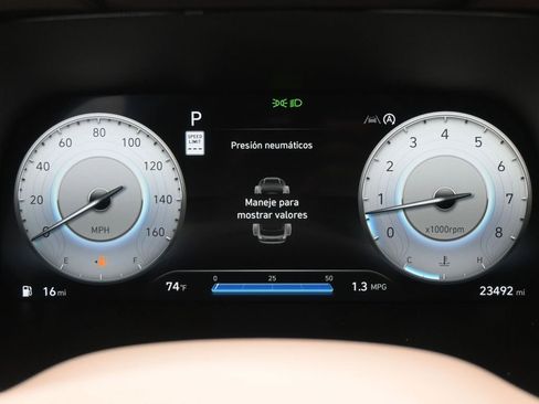 Used 2024 Hyundai Palisade Calligraphy image 13