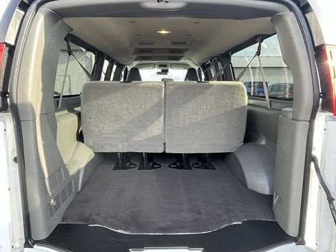 Used 2025 Chevrolet Express 3500 LT w/ LT Preferred Equipment Group RWD image 12