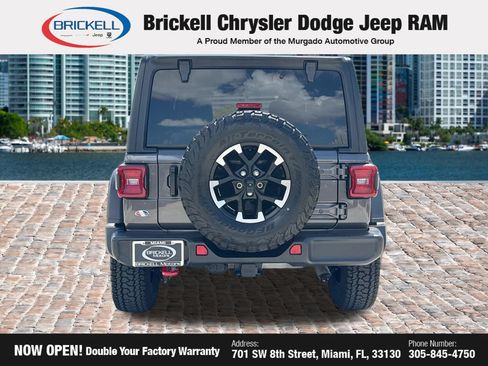 Used 2025 Jeep Wrangler Unlimited Rubicon AWD/4WD image 4
