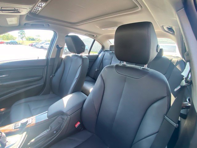 Used 2014 BMW 320i Sedan RWD image 5