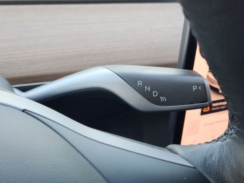 Used 2022 Tesla Model Y Performance AWD/4WD image 27
