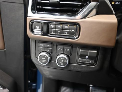 New 2026 GMC Yukon XL Denali Ultimate AWD/4WD image 29