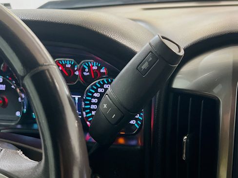 Used 2018 Chevrolet Silverado 1500 LT w/ All Star Edition RWD image 12