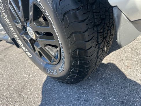 Used 2014 Nissan Frontier SV w/ SV Value Truck Package image 37