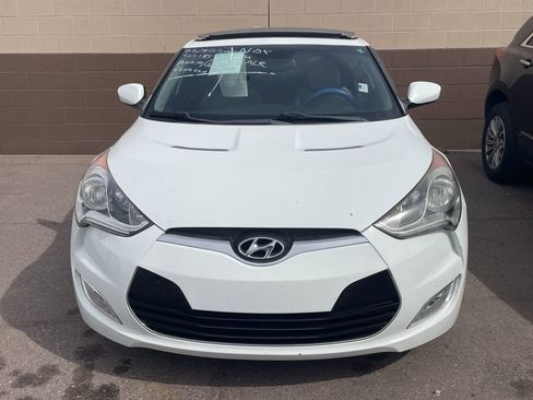 Used 2014 Hyundai Veloster w/ Style Package 02 image 3