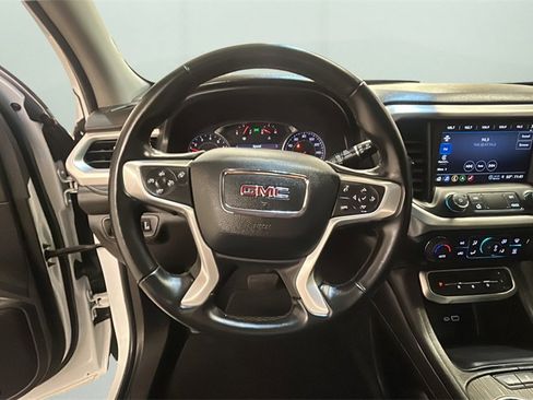 Used 2023 GMC Acadia SLT image 20