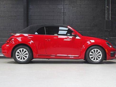 Used 2018 Volkswagen Beetle 2.0T S image 21