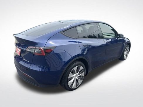 Used 2021 Tesla Model Y Long Range AWD/4WD image 3