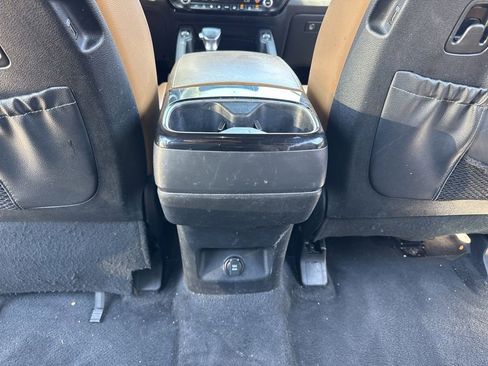 Used 2020 Kia Telluride SX w/ Towing Package AWD/4WD image 19