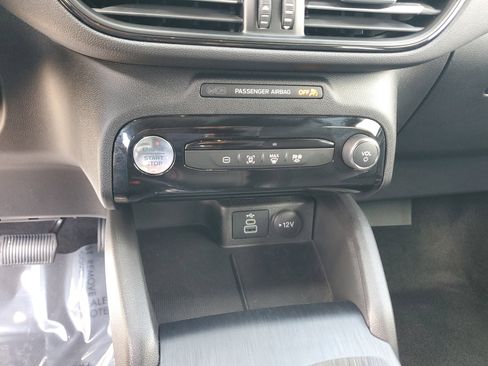 Used 2025 Ford Escape ST-Line w/ Equipment Group 301A image 25