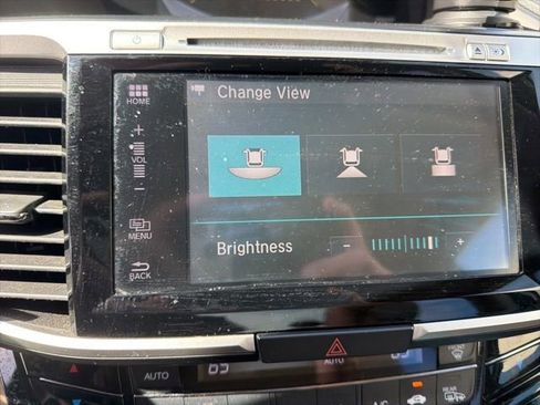 Used 2016 Honda Accord Touring image 13