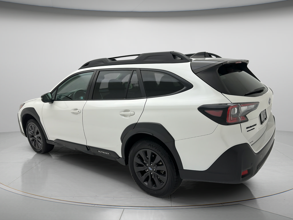 Used 2025 Subaru Outback Onyx Edition AWD/4WD image 4