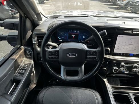 Used 2023 Ford F250 Lariat w/ Lariat Ultimate Package AWD/4WD image 14
