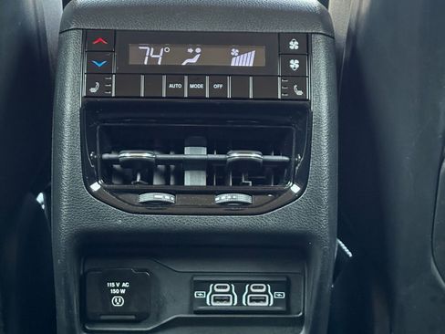 Used 2022 Jeep Grand Cherokee L Limited image 5