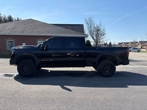 Used 2025 GMC Sierra 2500 AT4X w/ AT4X AEV Edition image 3