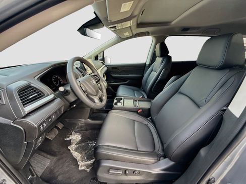 Certified 2026 Honda Odyssey EX-L image 17