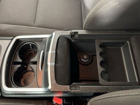 Used 2022 Dodge Charger SXT image 24