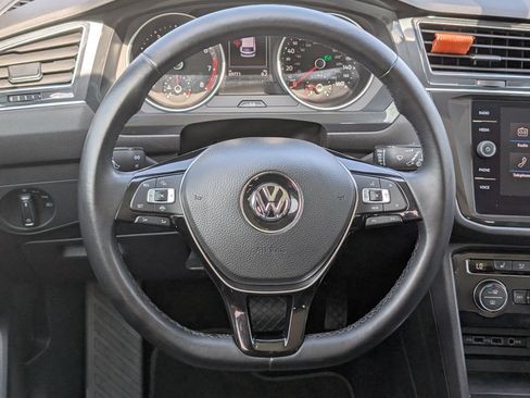 Used 2019 Volkswagen Tiguan SE w/ Panoramic Sunroof Package FWD image 13