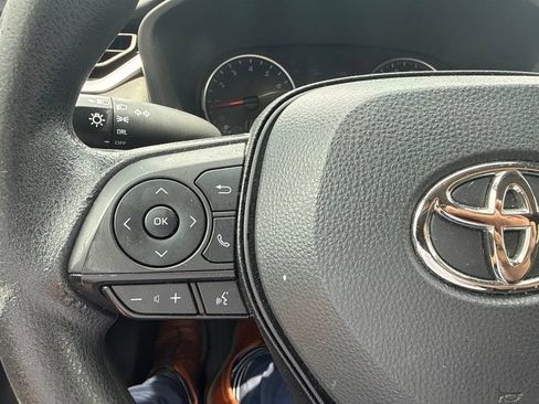 Used 2022 Toyota RAV4 LE AWD/4WD image 26