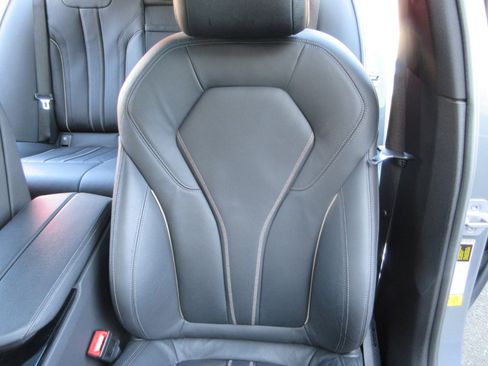 Used 2023 BMW 540i w/ M Sport Package image 10