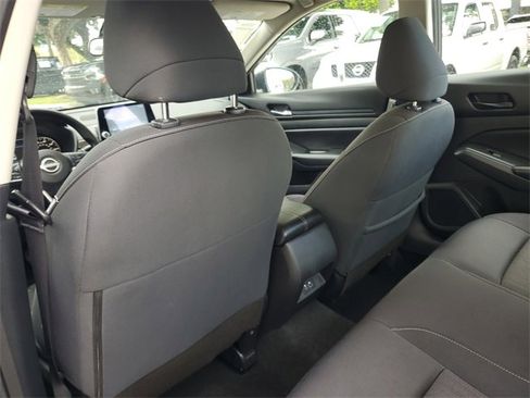 Used 2024 Nissan Altima 2.5 SV image 11