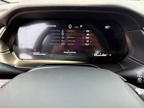 New 2025 Jeep Grand Cherokee L Limited w/ Luxury Tech Group II image 24