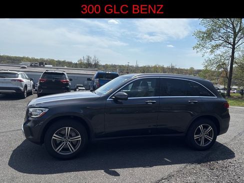 Used 2020 Mercedes-Benz GLC 300 4MATIC image 2