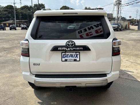 Used 2024 Toyota 4Runner TRD Off-Road image 10