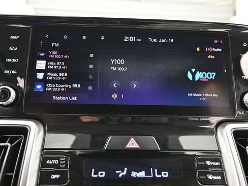 Used 2023 Kia Sorento S image 24