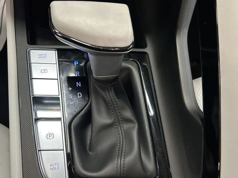 Used 2025 Hyundai Elantra Limited image 33