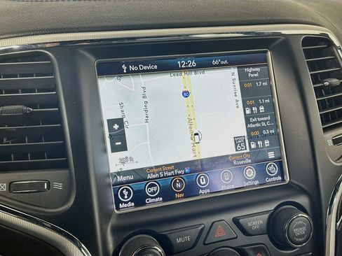 Used 2018 Jeep Grand Cherokee Limited AWD/4WD image 22