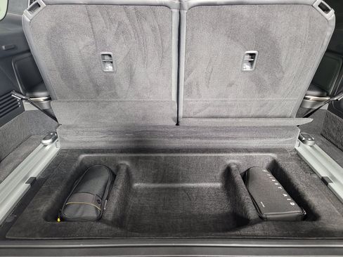 Used 2024 Rivian R1S Adventure AWD/4WD image 26