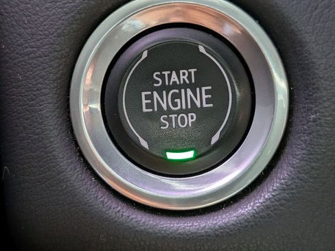 Used 2021 GMC Yukon SLT image 27