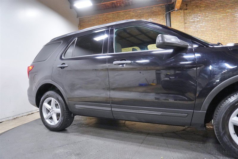 Used 2019 Ford Explorer 4WD w/ Class III Trailer Tow Package image 8