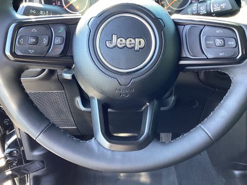 Used 2023 Jeep Wrangler Unlimited Sport AWD/4WD image 27
