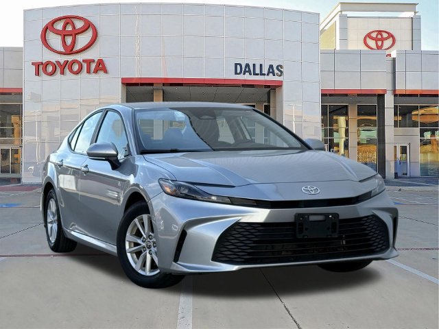 Used 2025 Toyota Camry LE FWD image 1