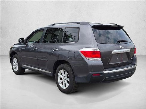 Used 2012 Toyota Highlander SE w/ Tow Pkg AWD/4WD image 7