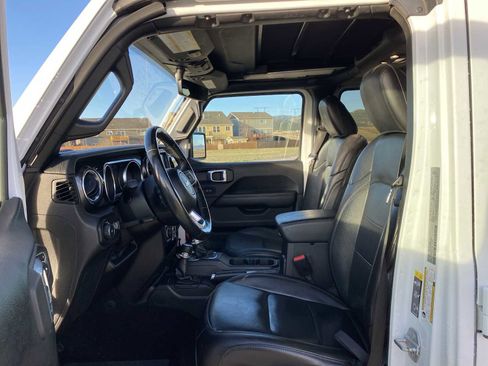 Used 2021 Jeep Wrangler Unlimited Sahara AWD/4WD image 17