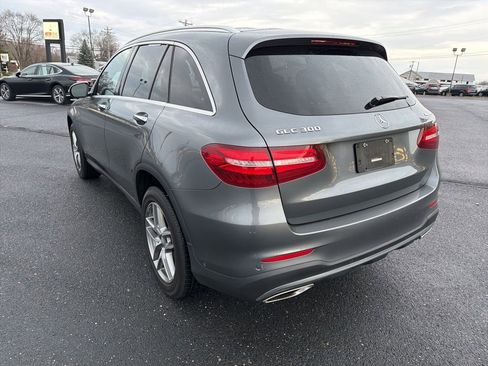Used 2017 Mercedes-Benz GLC 300 4MATIC image 3