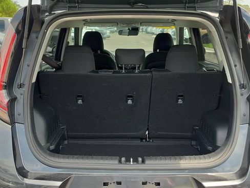 Certified 2025 Kia Soul LX w/ LX Technology Package FWD image 6