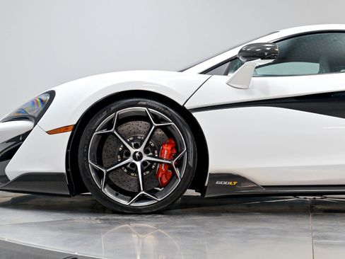 Used 2019 McLaren 600LT RWD image 28