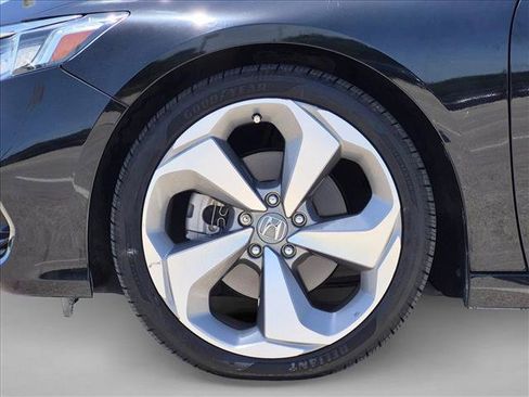 Used 2018 Honda Accord Touring image 24