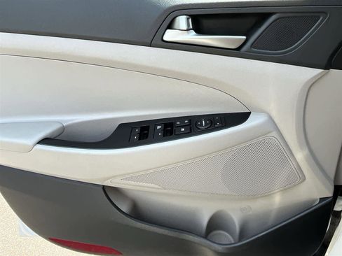 Used 2018 Hyundai Tucson SE image 21