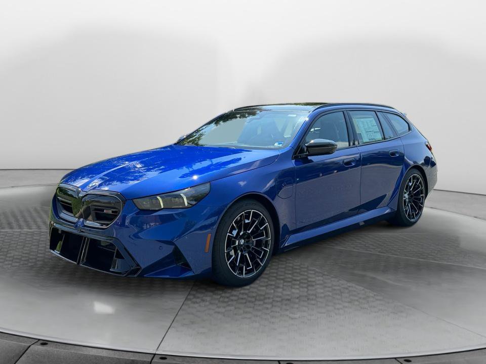 New 2027 BMW M5 Touring AWD/4WD image 3